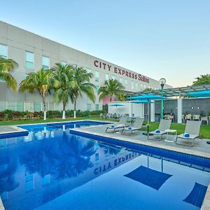 City Express Suites By Marriott Playa Del Carmen